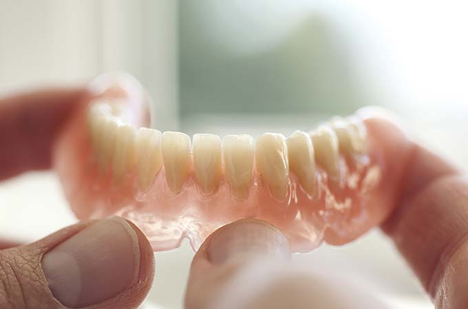affordable dentures to replace missing teeth